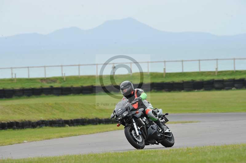 Motorcycle action photographs;anglesey circuit;anglesey trackday photographs;event digital images;eventdigitalimages;no limits trackday;oulton park circuit cheshire;peter wileman photography;trackday;trackday digital images;trackday photos;ty croes circuit wales