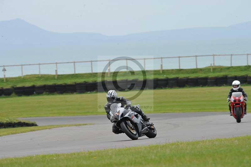 Motorcycle action photographs;anglesey circuit;anglesey trackday photographs;event digital images;eventdigitalimages;no limits trackday;oulton park circuit cheshire;peter wileman photography;trackday;trackday digital images;trackday photos;ty croes circuit wales