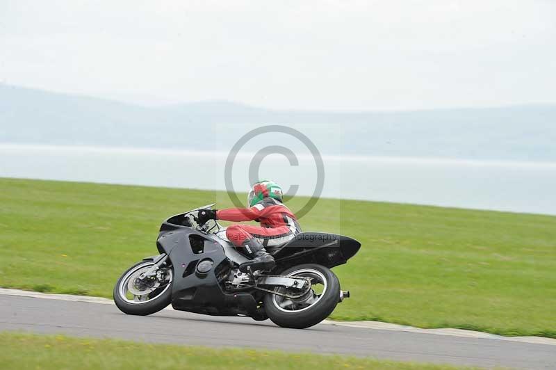 Motorcycle action photographs;anglesey circuit;anglesey trackday photographs;event digital images;eventdigitalimages;no limits trackday;oulton park circuit cheshire;peter wileman photography;trackday;trackday digital images;trackday photos;ty croes circuit wales