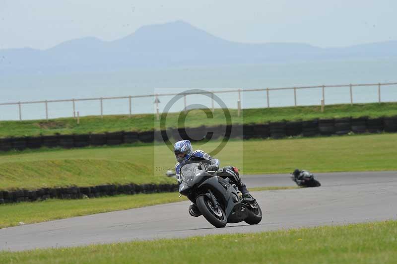 Motorcycle action photographs;anglesey circuit;anglesey trackday photographs;event digital images;eventdigitalimages;no limits trackday;oulton park circuit cheshire;peter wileman photography;trackday;trackday digital images;trackday photos;ty croes circuit wales