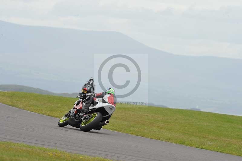 Motorcycle action photographs;anglesey circuit;anglesey trackday photographs;event digital images;eventdigitalimages;no limits trackday;oulton park circuit cheshire;peter wileman photography;trackday;trackday digital images;trackday photos;ty croes circuit wales