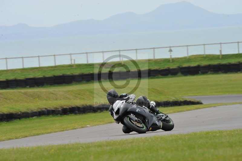 Motorcycle action photographs;anglesey circuit;anglesey trackday photographs;event digital images;eventdigitalimages;no limits trackday;oulton park circuit cheshire;peter wileman photography;trackday;trackday digital images;trackday photos;ty croes circuit wales