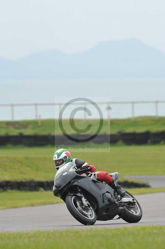 Motorcycle action photographs;anglesey circuit;anglesey trackday photographs;event digital images;eventdigitalimages;no limits trackday;oulton park circuit cheshire;peter wileman photography;trackday;trackday digital images;trackday photos;ty croes circuit wales