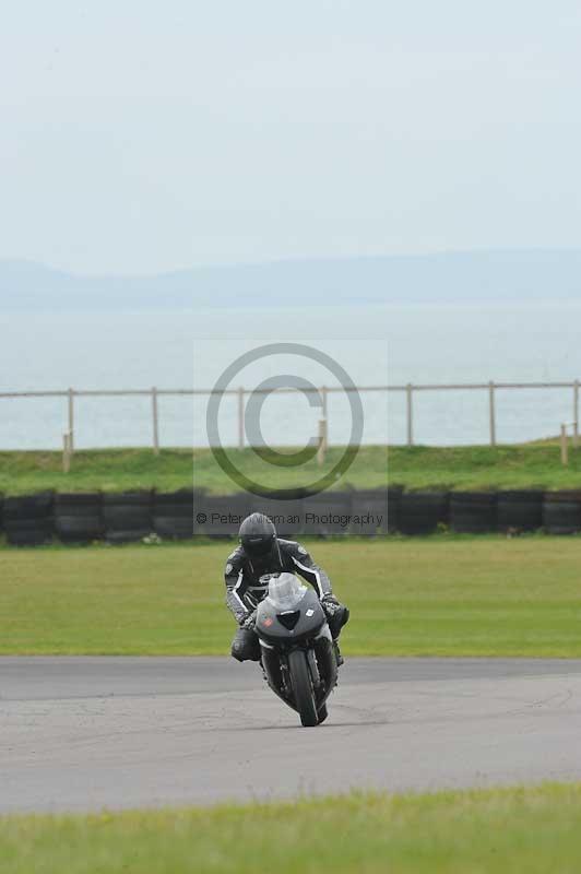 Motorcycle action photographs;anglesey circuit;anglesey trackday photographs;event digital images;eventdigitalimages;no limits trackday;oulton park circuit cheshire;peter wileman photography;trackday;trackday digital images;trackday photos;ty croes circuit wales