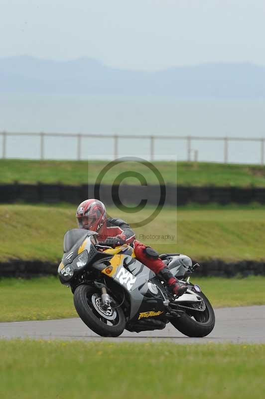 Motorcycle action photographs;anglesey circuit;anglesey trackday photographs;event digital images;eventdigitalimages;no limits trackday;oulton park circuit cheshire;peter wileman photography;trackday;trackday digital images;trackday photos;ty croes circuit wales