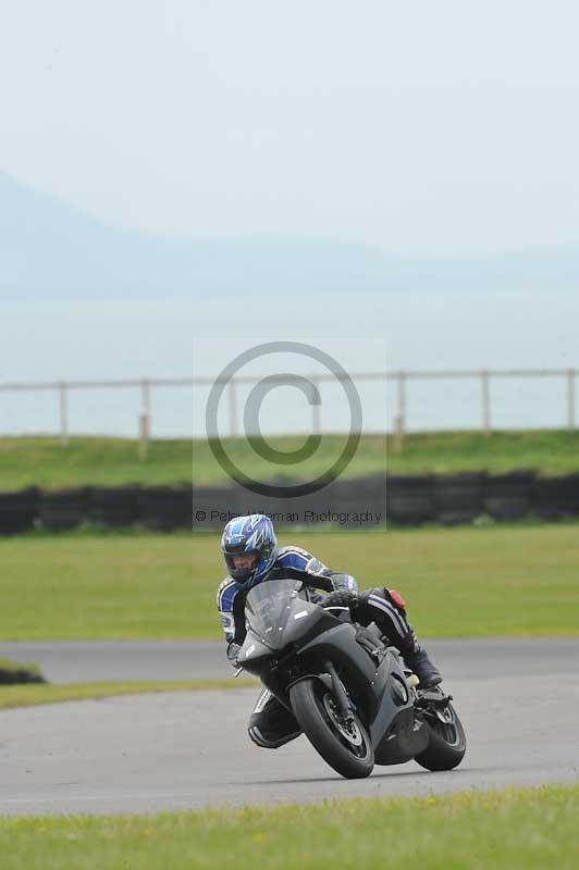 Motorcycle action photographs;anglesey circuit;anglesey trackday photographs;event digital images;eventdigitalimages;no limits trackday;oulton park circuit cheshire;peter wileman photography;trackday;trackday digital images;trackday photos;ty croes circuit wales