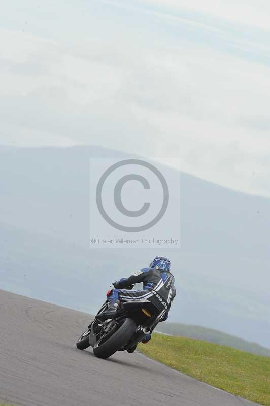 Motorcycle action photographs;anglesey circuit;anglesey trackday photographs;event digital images;eventdigitalimages;no limits trackday;oulton park circuit cheshire;peter wileman photography;trackday;trackday digital images;trackday photos;ty croes circuit wales