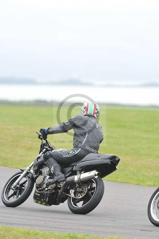 Motorcycle action photographs;anglesey circuit;anglesey trackday photographs;event digital images;eventdigitalimages;no limits trackday;oulton park circuit cheshire;peter wileman photography;trackday;trackday digital images;trackday photos;ty croes circuit wales