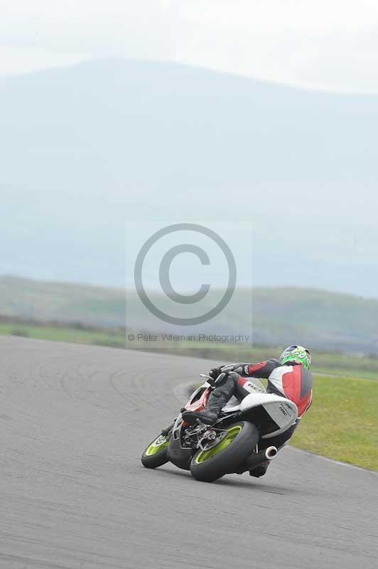 Motorcycle action photographs;anglesey circuit;anglesey trackday photographs;event digital images;eventdigitalimages;no limits trackday;oulton park circuit cheshire;peter wileman photography;trackday;trackday digital images;trackday photos;ty croes circuit wales