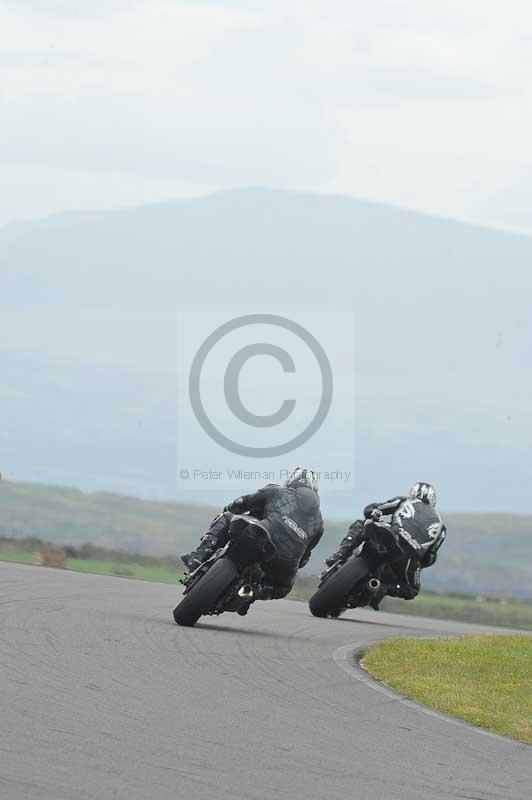 Motorcycle action photographs;anglesey circuit;anglesey trackday photographs;event digital images;eventdigitalimages;no limits trackday;oulton park circuit cheshire;peter wileman photography;trackday;trackday digital images;trackday photos;ty croes circuit wales