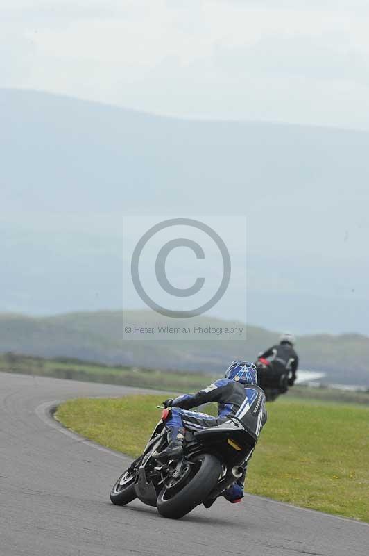 Motorcycle action photographs;anglesey circuit;anglesey trackday photographs;event digital images;eventdigitalimages;no limits trackday;oulton park circuit cheshire;peter wileman photography;trackday;trackday digital images;trackday photos;ty croes circuit wales