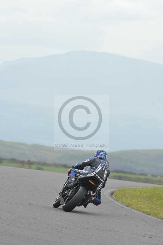 Motorcycle action photographs;anglesey circuit;anglesey trackday photographs;event digital images;eventdigitalimages;no limits trackday;oulton park circuit cheshire;peter wileman photography;trackday;trackday digital images;trackday photos;ty croes circuit wales