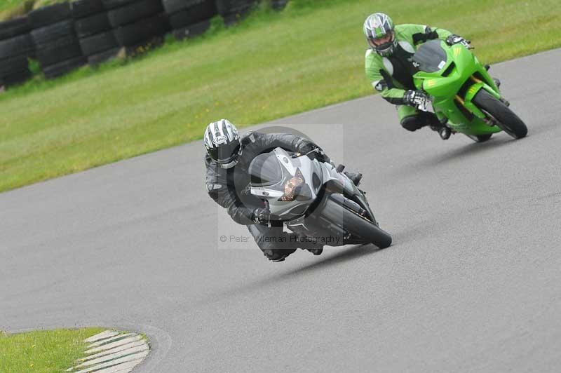 Motorcycle action photographs;anglesey circuit;anglesey trackday photographs;event digital images;eventdigitalimages;no limits trackday;oulton park circuit cheshire;peter wileman photography;trackday;trackday digital images;trackday photos;ty croes circuit wales