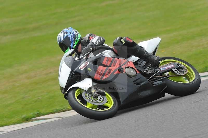 Motorcycle action photographs;anglesey circuit;anglesey trackday photographs;event digital images;eventdigitalimages;no limits trackday;oulton park circuit cheshire;peter wileman photography;trackday;trackday digital images;trackday photos;ty croes circuit wales