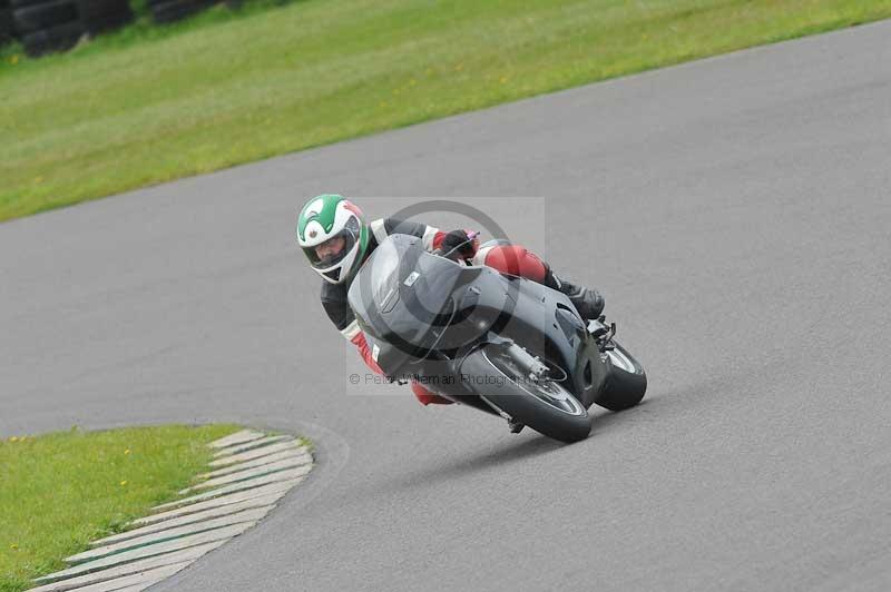 Motorcycle action photographs;anglesey circuit;anglesey trackday photographs;event digital images;eventdigitalimages;no limits trackday;oulton park circuit cheshire;peter wileman photography;trackday;trackday digital images;trackday photos;ty croes circuit wales