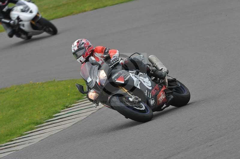 Motorcycle action photographs;anglesey circuit;anglesey trackday photographs;event digital images;eventdigitalimages;no limits trackday;oulton park circuit cheshire;peter wileman photography;trackday;trackday digital images;trackday photos;ty croes circuit wales