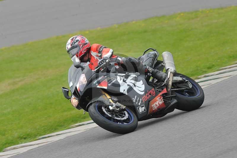 Motorcycle action photographs;anglesey circuit;anglesey trackday photographs;event digital images;eventdigitalimages;no limits trackday;oulton park circuit cheshire;peter wileman photography;trackday;trackday digital images;trackday photos;ty croes circuit wales