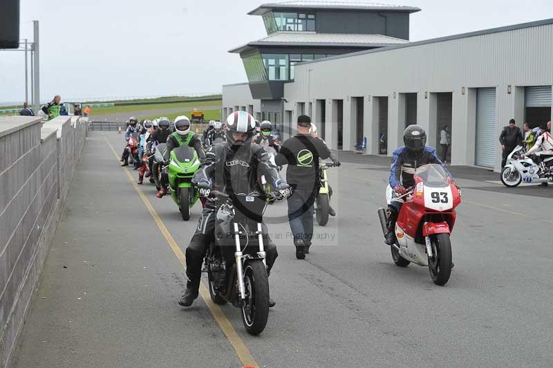 Motorcycle action photographs;anglesey circuit;anglesey trackday photographs;event digital images;eventdigitalimages;no limits trackday;oulton park circuit cheshire;peter wileman photography;trackday;trackday digital images;trackday photos;ty croes circuit wales