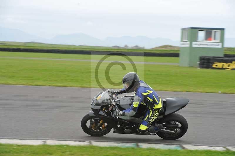 Motorcycle action photographs;anglesey circuit;anglesey trackday photographs;event digital images;eventdigitalimages;no limits trackday;oulton park circuit cheshire;peter wileman photography;trackday;trackday digital images;trackday photos;ty croes circuit wales