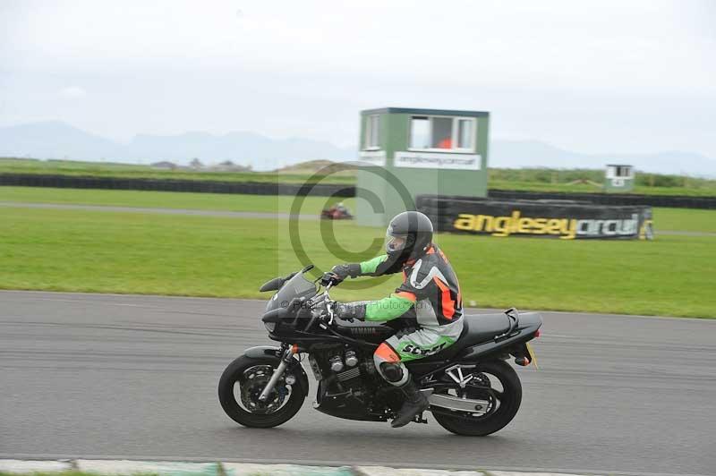 Motorcycle action photographs;anglesey circuit;anglesey trackday photographs;event digital images;eventdigitalimages;no limits trackday;oulton park circuit cheshire;peter wileman photography;trackday;trackday digital images;trackday photos;ty croes circuit wales