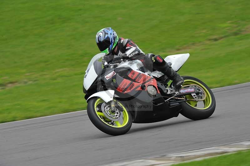 Motorcycle action photographs;anglesey circuit;anglesey trackday photographs;event digital images;eventdigitalimages;no limits trackday;oulton park circuit cheshire;peter wileman photography;trackday;trackday digital images;trackday photos;ty croes circuit wales