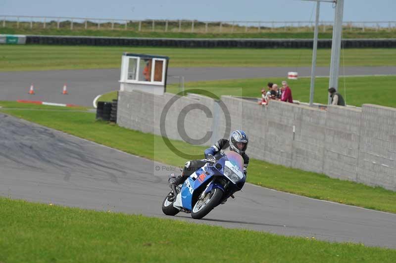 Motorcycle action photographs;anglesey circuit;anglesey trackday photographs;event digital images;eventdigitalimages;no limits trackday;oulton park circuit cheshire;peter wileman photography;trackday;trackday digital images;trackday photos;ty croes circuit wales