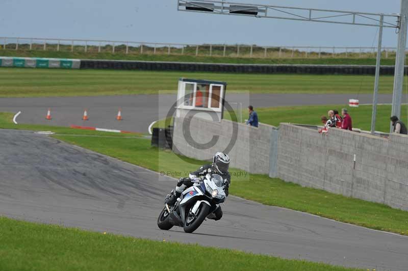 Motorcycle action photographs;anglesey circuit;anglesey trackday photographs;event digital images;eventdigitalimages;no limits trackday;oulton park circuit cheshire;peter wileman photography;trackday;trackday digital images;trackday photos;ty croes circuit wales