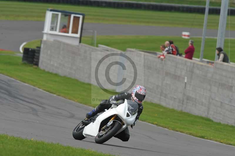 Motorcycle action photographs;anglesey circuit;anglesey trackday photographs;event digital images;eventdigitalimages;no limits trackday;oulton park circuit cheshire;peter wileman photography;trackday;trackday digital images;trackday photos;ty croes circuit wales