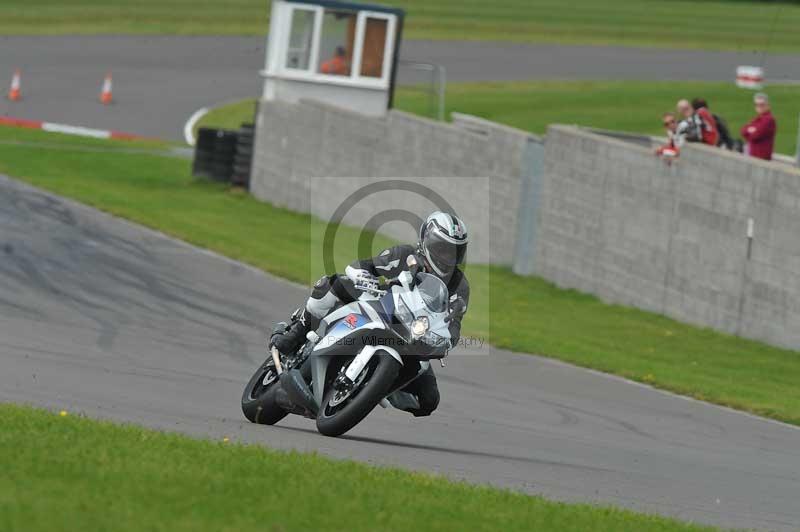 Motorcycle action photographs;anglesey circuit;anglesey trackday photographs;event digital images;eventdigitalimages;no limits trackday;oulton park circuit cheshire;peter wileman photography;trackday;trackday digital images;trackday photos;ty croes circuit wales