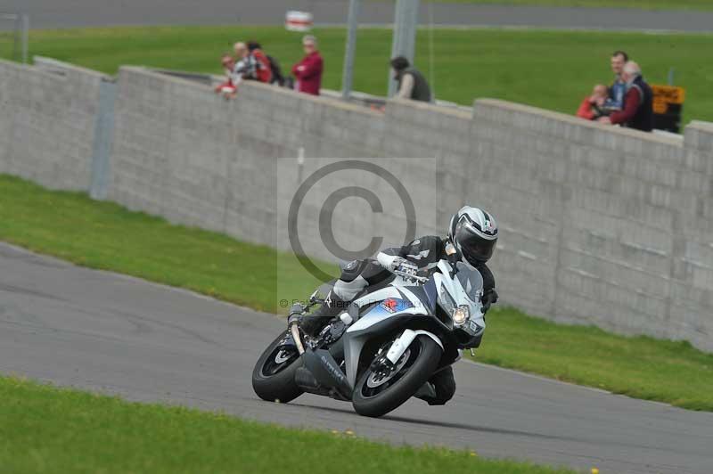 Motorcycle action photographs;anglesey circuit;anglesey trackday photographs;event digital images;eventdigitalimages;no limits trackday;oulton park circuit cheshire;peter wileman photography;trackday;trackday digital images;trackday photos;ty croes circuit wales