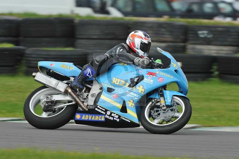 Motorcycle action photographs;anglesey circuit;anglesey trackday photographs;event digital images;eventdigitalimages;no limits trackday;oulton park circuit cheshire;peter wileman photography;trackday;trackday digital images;trackday photos;ty croes circuit wales