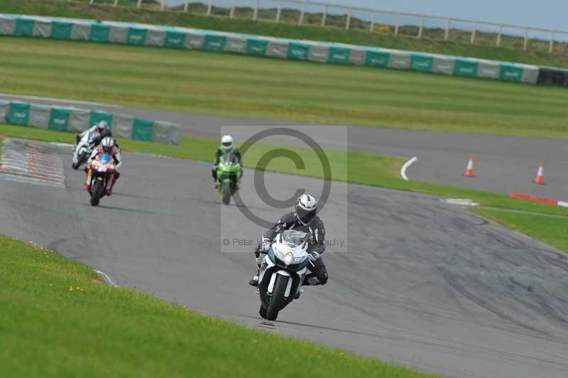 Motorcycle action photographs;anglesey circuit;anglesey trackday photographs;event digital images;eventdigitalimages;no limits trackday;oulton park circuit cheshire;peter wileman photography;trackday;trackday digital images;trackday photos;ty croes circuit wales