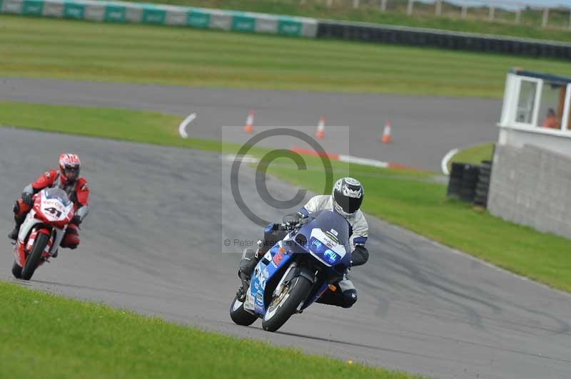 Motorcycle action photographs;anglesey circuit;anglesey trackday photographs;event digital images;eventdigitalimages;no limits trackday;oulton park circuit cheshire;peter wileman photography;trackday;trackday digital images;trackday photos;ty croes circuit wales