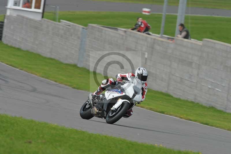 Motorcycle action photographs;anglesey circuit;anglesey trackday photographs;event digital images;eventdigitalimages;no limits trackday;oulton park circuit cheshire;peter wileman photography;trackday;trackday digital images;trackday photos;ty croes circuit wales