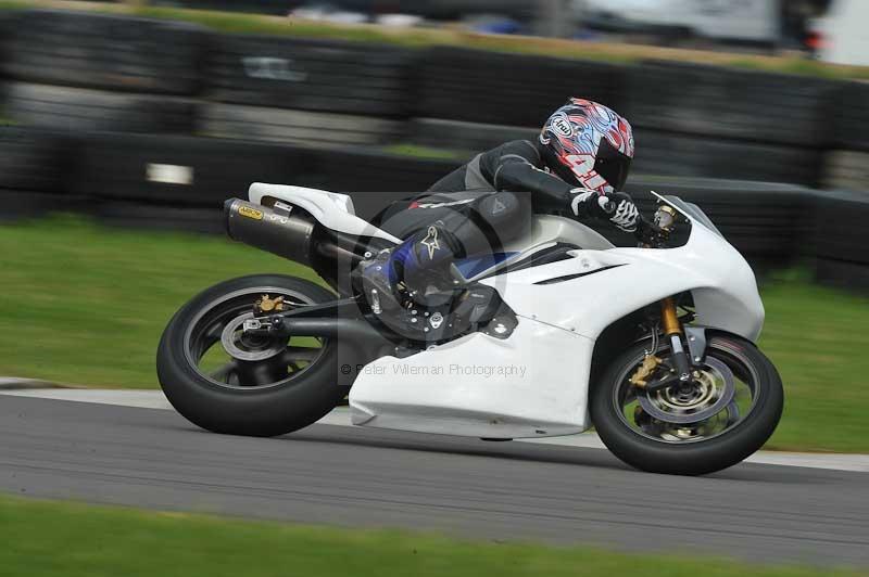 Motorcycle action photographs;anglesey circuit;anglesey trackday photographs;event digital images;eventdigitalimages;no limits trackday;oulton park circuit cheshire;peter wileman photography;trackday;trackday digital images;trackday photos;ty croes circuit wales