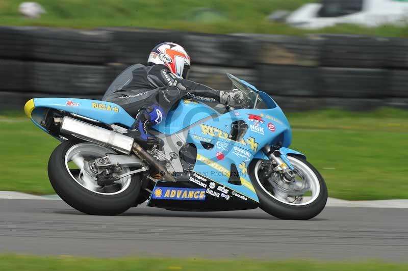 Motorcycle action photographs;anglesey circuit;anglesey trackday photographs;event digital images;eventdigitalimages;no limits trackday;oulton park circuit cheshire;peter wileman photography;trackday;trackday digital images;trackday photos;ty croes circuit wales