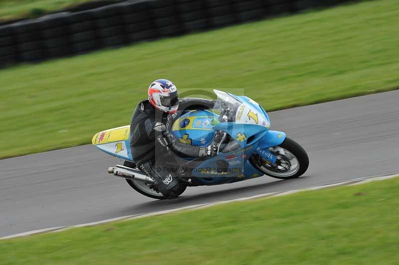 Motorcycle action photographs;anglesey circuit;anglesey trackday photographs;event digital images;eventdigitalimages;no limits trackday;oulton park circuit cheshire;peter wileman photography;trackday;trackday digital images;trackday photos;ty croes circuit wales