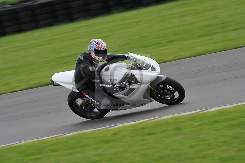 Motorcycle action photographs;anglesey circuit;anglesey trackday photographs;event digital images;eventdigitalimages;no limits trackday;oulton park circuit cheshire;peter wileman photography;trackday;trackday digital images;trackday photos;ty croes circuit wales