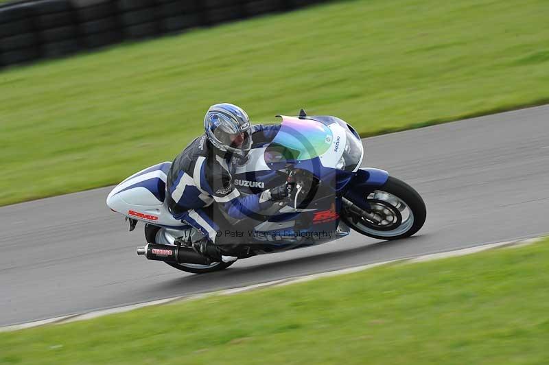 Motorcycle action photographs;anglesey circuit;anglesey trackday photographs;event digital images;eventdigitalimages;no limits trackday;oulton park circuit cheshire;peter wileman photography;trackday;trackday digital images;trackday photos;ty croes circuit wales