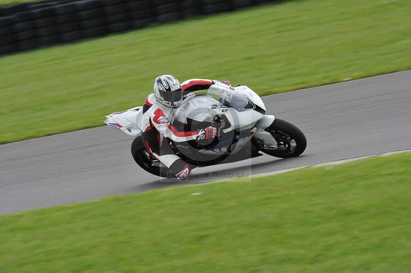 Motorcycle action photographs;anglesey circuit;anglesey trackday photographs;event digital images;eventdigitalimages;no limits trackday;oulton park circuit cheshire;peter wileman photography;trackday;trackday digital images;trackday photos;ty croes circuit wales