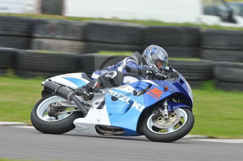 Motorcycle action photographs;anglesey circuit;anglesey trackday photographs;event digital images;eventdigitalimages;no limits trackday;oulton park circuit cheshire;peter wileman photography;trackday;trackday digital images;trackday photos;ty croes circuit wales