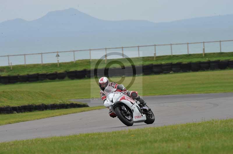 Motorcycle action photographs;anglesey circuit;anglesey trackday photographs;event digital images;eventdigitalimages;no limits trackday;oulton park circuit cheshire;peter wileman photography;trackday;trackday digital images;trackday photos;ty croes circuit wales