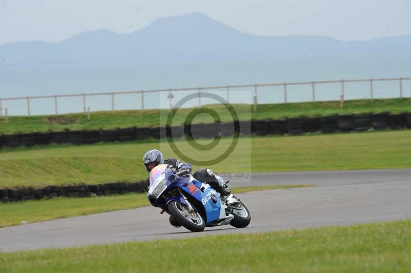 Motorcycle action photographs;anglesey circuit;anglesey trackday photographs;event digital images;eventdigitalimages;no limits trackday;oulton park circuit cheshire;peter wileman photography;trackday;trackday digital images;trackday photos;ty croes circuit wales