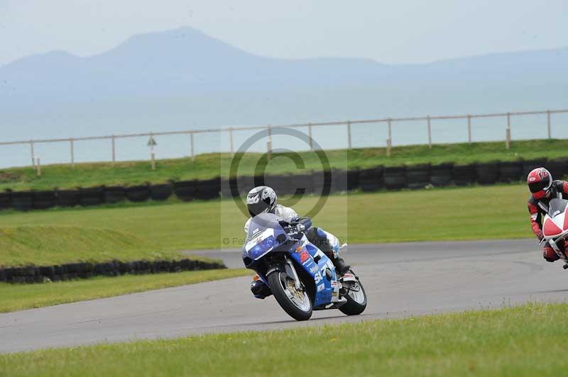 Motorcycle action photographs;anglesey circuit;anglesey trackday photographs;event digital images;eventdigitalimages;no limits trackday;oulton park circuit cheshire;peter wileman photography;trackday;trackday digital images;trackday photos;ty croes circuit wales