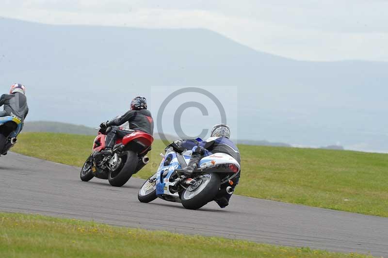 Motorcycle action photographs;anglesey circuit;anglesey trackday photographs;event digital images;eventdigitalimages;no limits trackday;oulton park circuit cheshire;peter wileman photography;trackday;trackday digital images;trackday photos;ty croes circuit wales