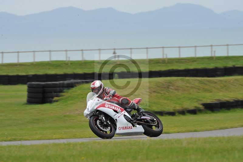 Motorcycle action photographs;anglesey circuit;anglesey trackday photographs;event digital images;eventdigitalimages;no limits trackday;oulton park circuit cheshire;peter wileman photography;trackday;trackday digital images;trackday photos;ty croes circuit wales