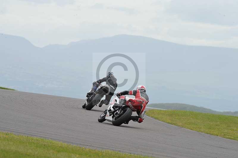 Motorcycle action photographs;anglesey circuit;anglesey trackday photographs;event digital images;eventdigitalimages;no limits trackday;oulton park circuit cheshire;peter wileman photography;trackday;trackday digital images;trackday photos;ty croes circuit wales