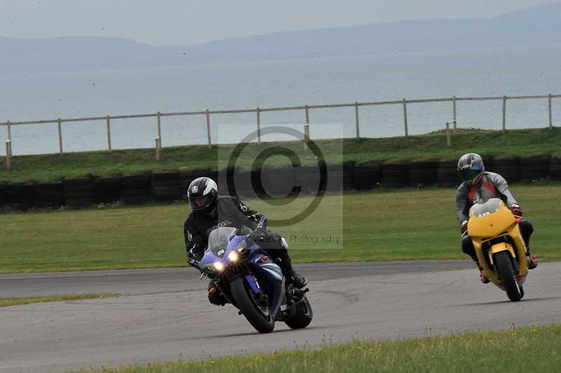 Motorcycle action photographs;anglesey circuit;anglesey trackday photographs;event digital images;eventdigitalimages;no limits trackday;oulton park circuit cheshire;peter wileman photography;trackday;trackday digital images;trackday photos;ty croes circuit wales