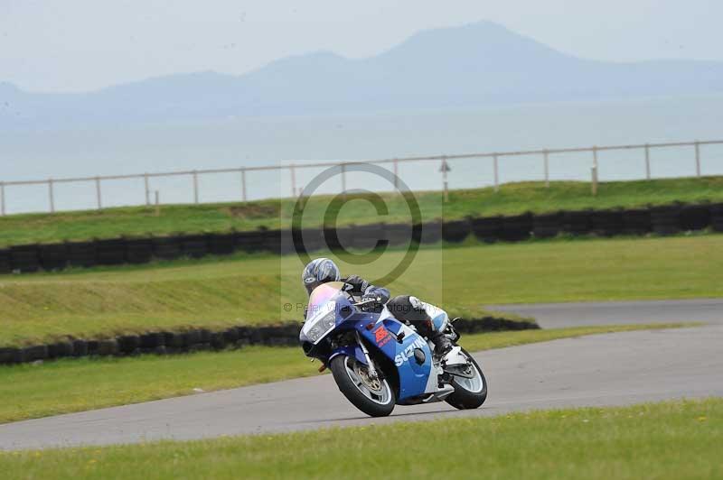 Motorcycle action photographs;anglesey circuit;anglesey trackday photographs;event digital images;eventdigitalimages;no limits trackday;oulton park circuit cheshire;peter wileman photography;trackday;trackday digital images;trackday photos;ty croes circuit wales