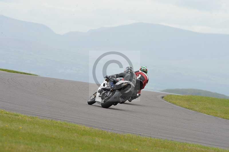 Motorcycle action photographs;anglesey circuit;anglesey trackday photographs;event digital images;eventdigitalimages;no limits trackday;oulton park circuit cheshire;peter wileman photography;trackday;trackday digital images;trackday photos;ty croes circuit wales